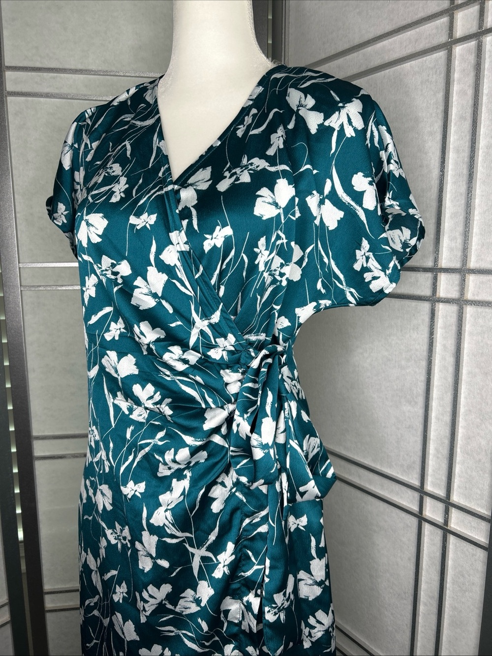 Joie de Vivre Women’s Floral Print Wrap Dress Size XL teal White Short Sleeve - Picture 2 of 13